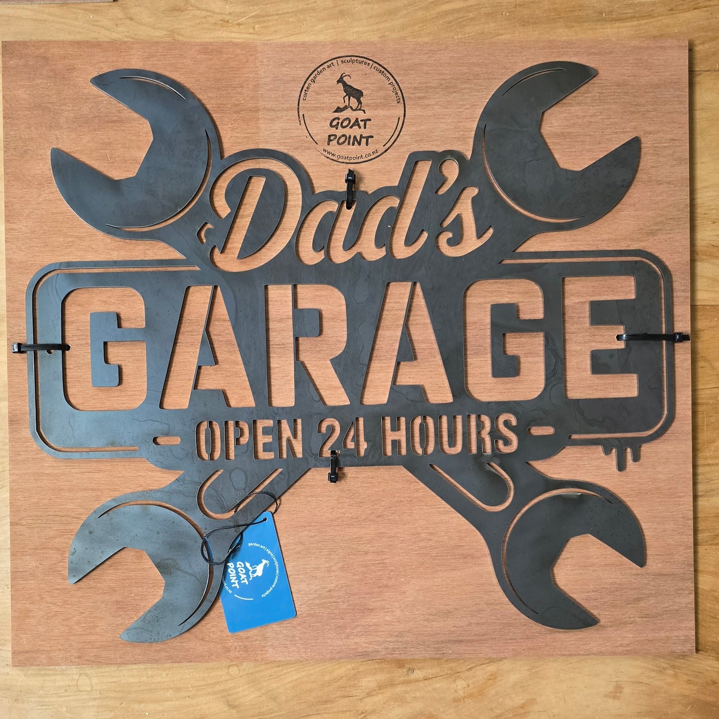 Dad's Garage Sign