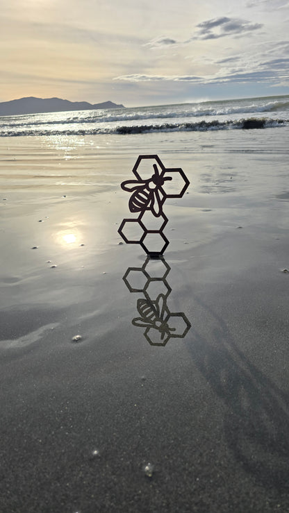 Bee (Large) - Seconds